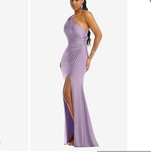 ⭐️OFF Shoulder Maxi Slit Front Dress⭐️